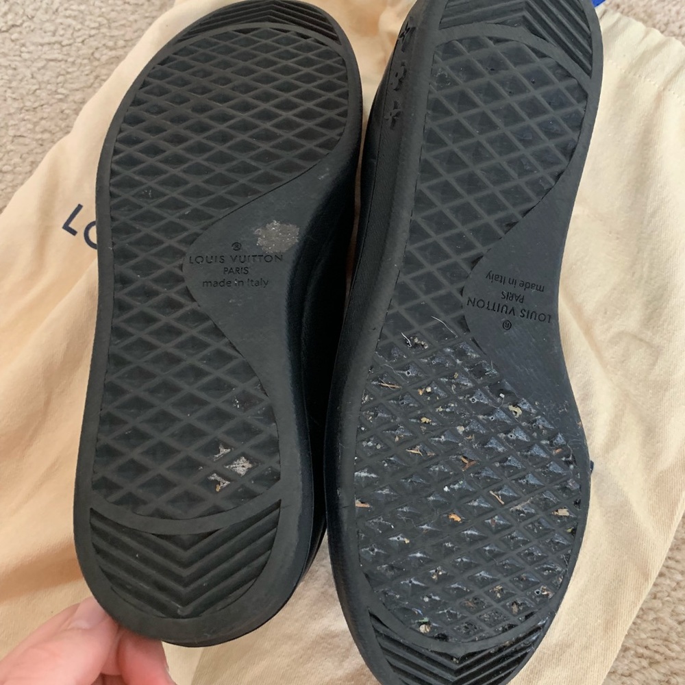 Men’s Louis Vuitton Sneakers - Picture 2 of 6